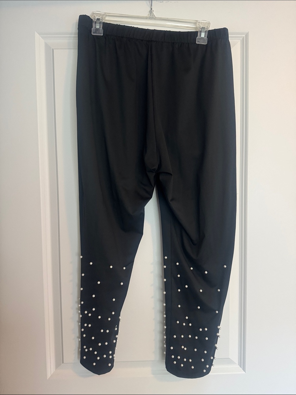 Black Pearl-Embellished Leggings